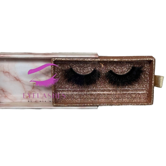 U’NEK MINK EYELASHES