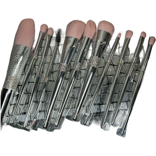 MAKEUP BRUSHES